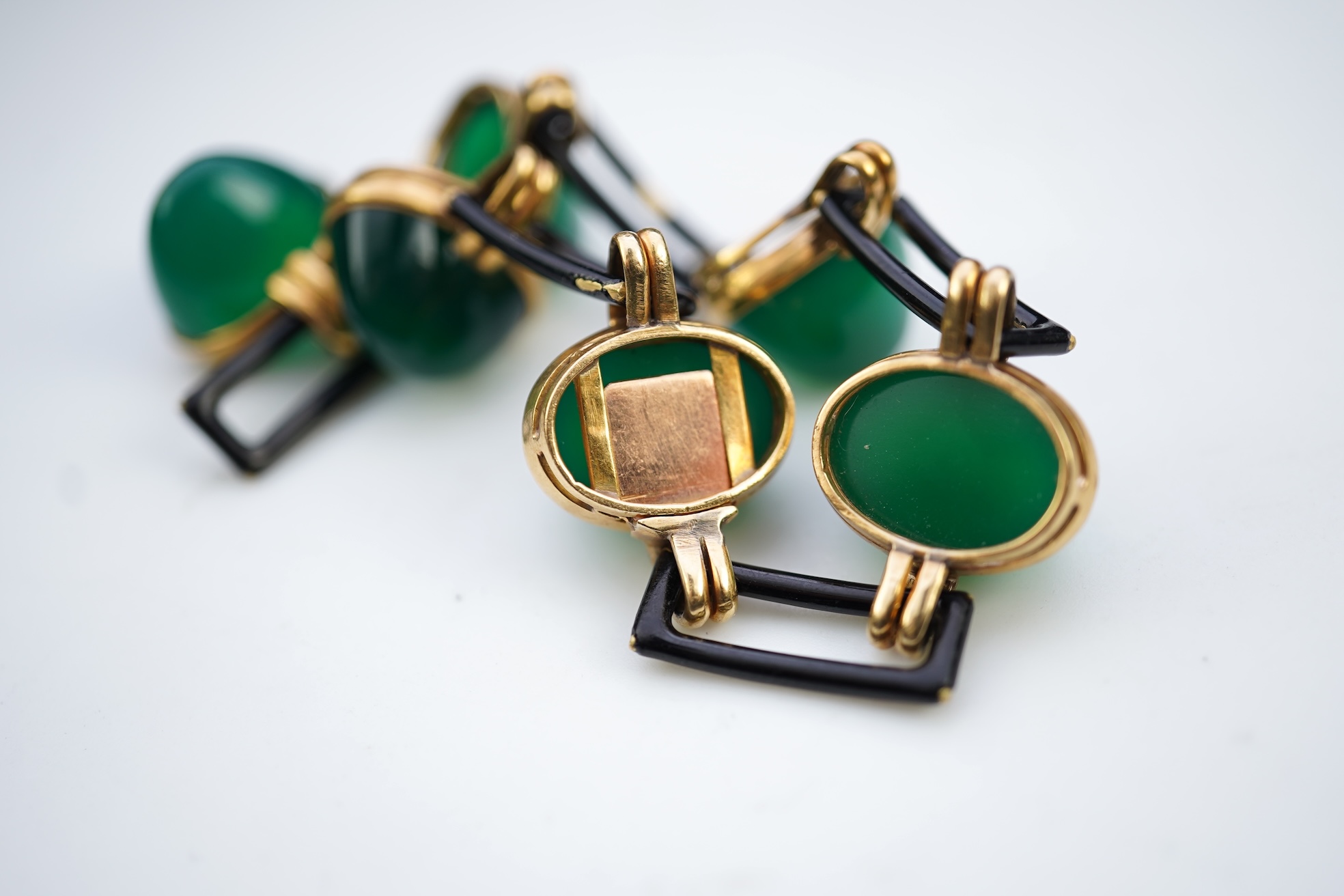 Georges Lenfant, a chalcedony and lacquer bracelet, mid 20th century